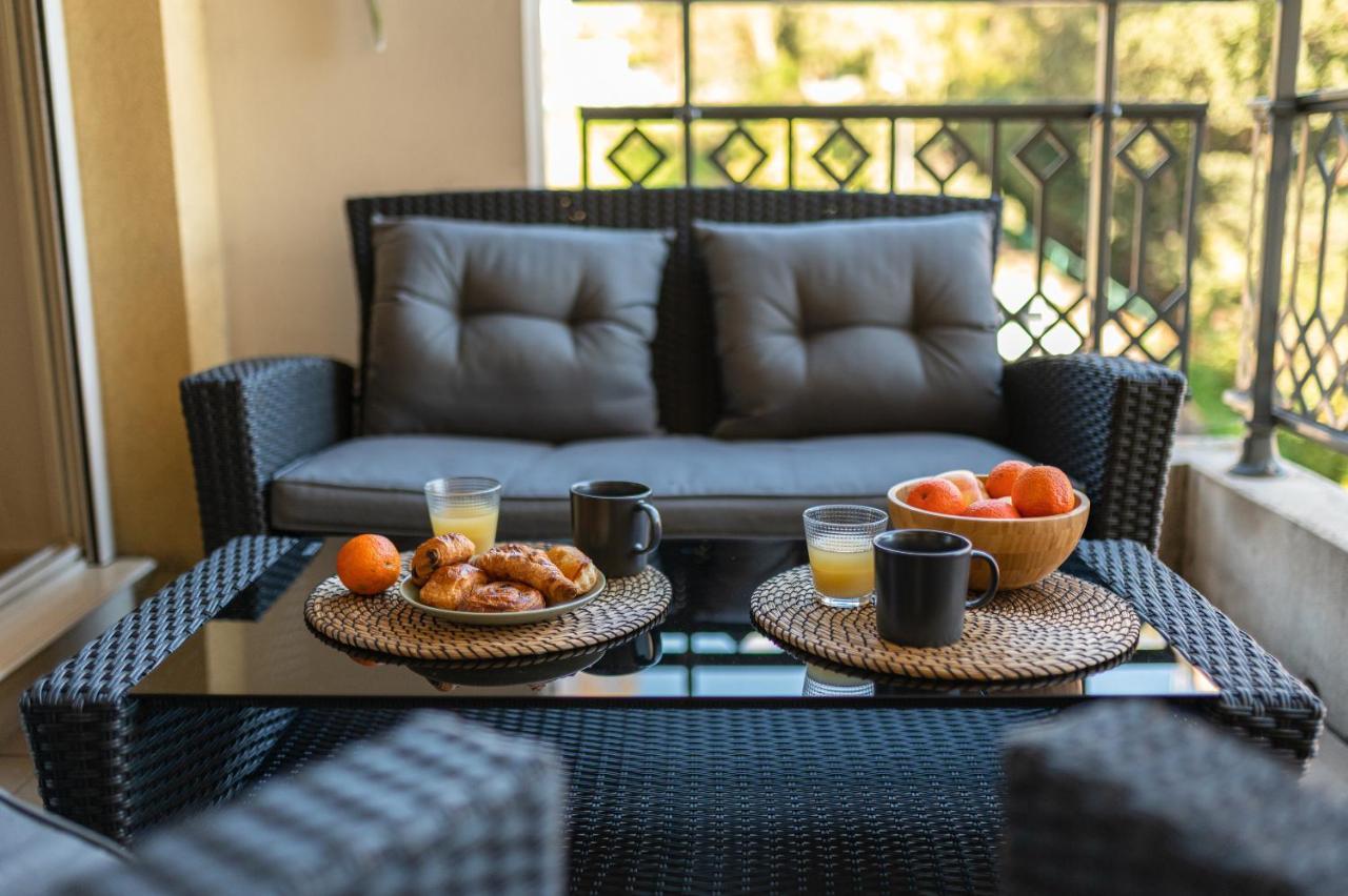 Appartement Familial, Terrasse, Val Des Castagnins Menton Exterior photo
